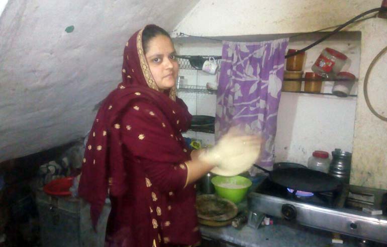 Naila Sarwar PreOP Pics a (3)