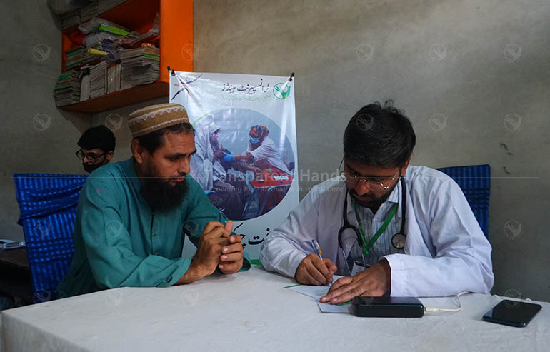 Needy Patients in Karachi Received Free Healthcare image